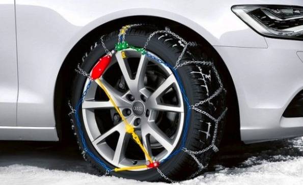 Tire chains in rental cars: