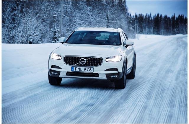Important points on snowy roads with rental cars: