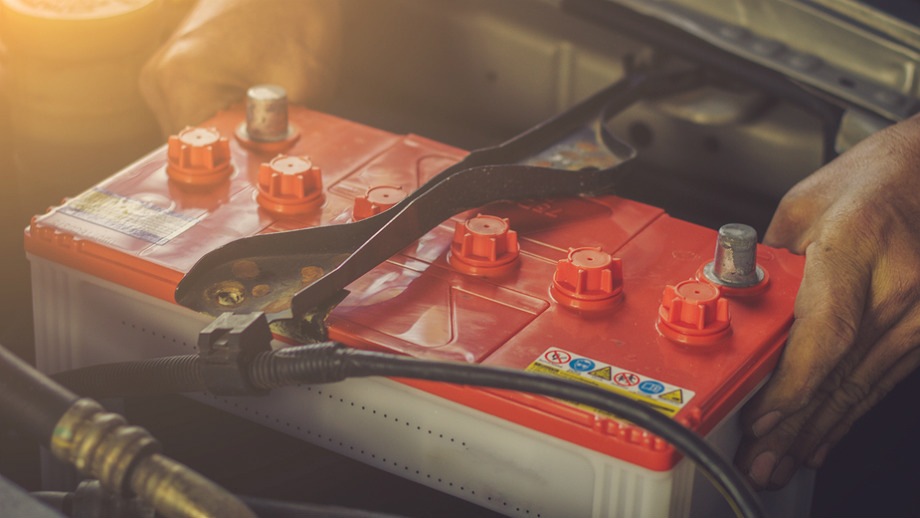 How do you know if a rental car battery is worn out