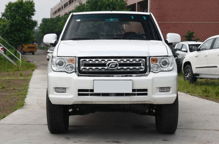 Zamyad Karun van with two cabins suitable for car rental