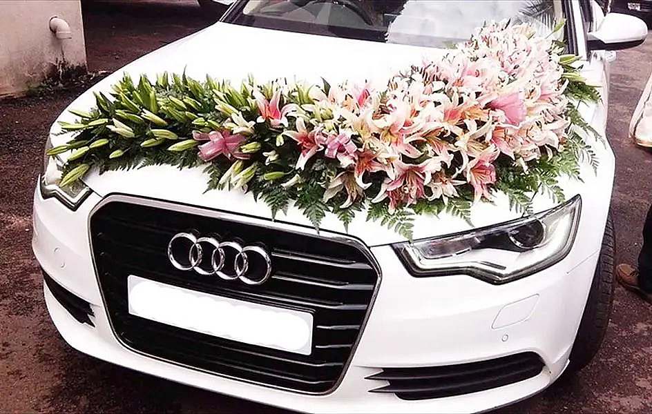 Decorations that are outdated for the bride's car